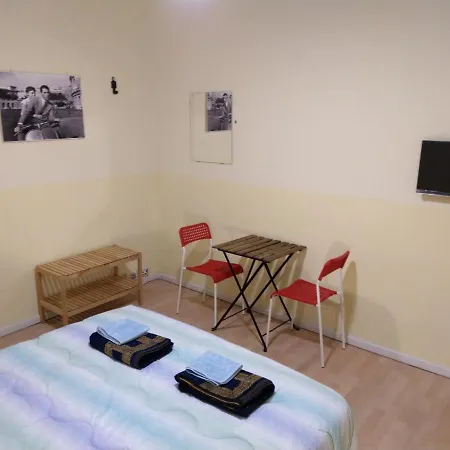 Tom's Guest house